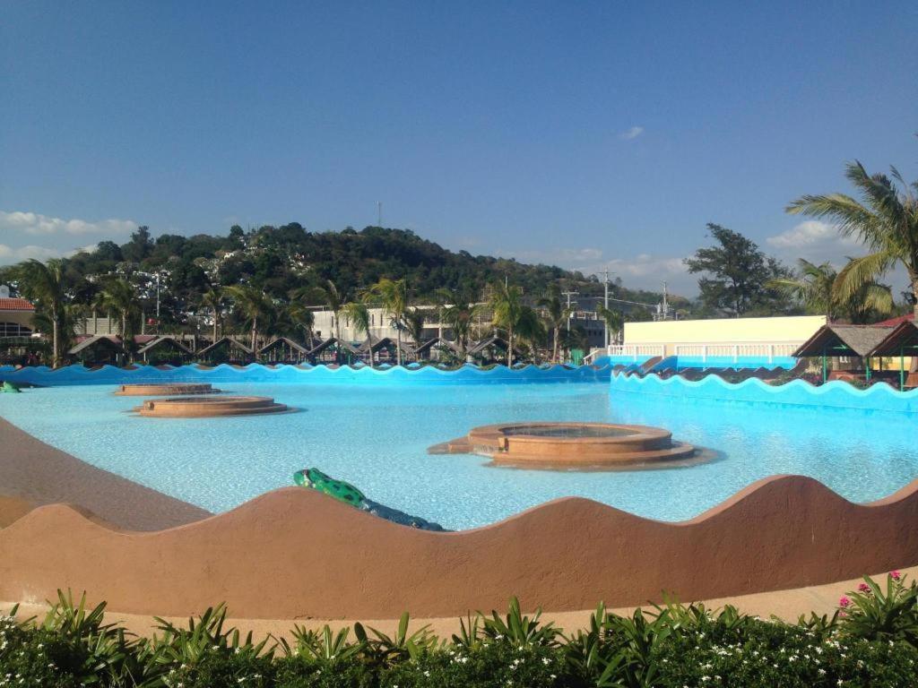 אולונגפו Moonbay Marina The Villas מראה חיצוני תמונה