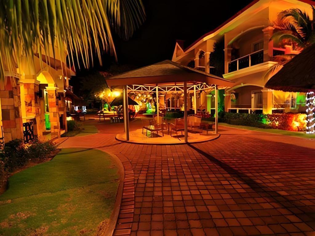 אולונגפו Moonbay Marina The Villas מראה חיצוני תמונה