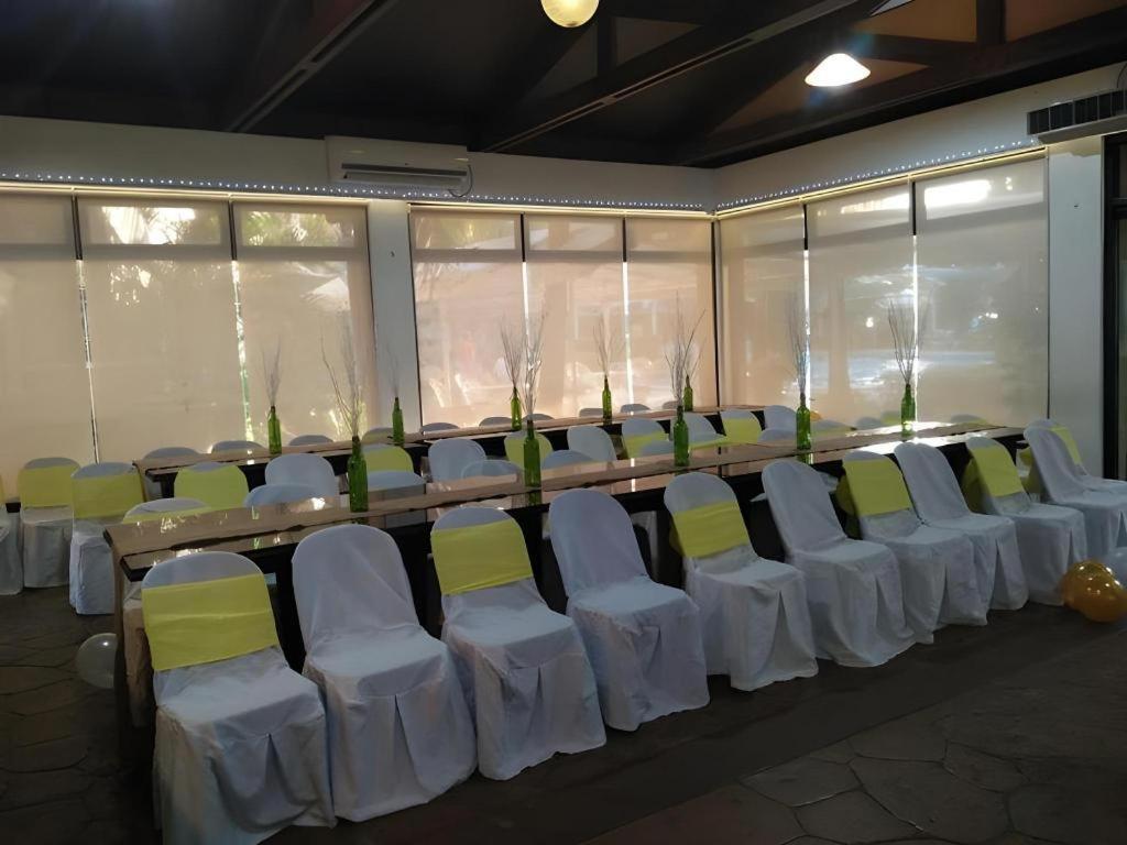 אולונגפו Moonbay Marina The Villas מראה חיצוני תמונה