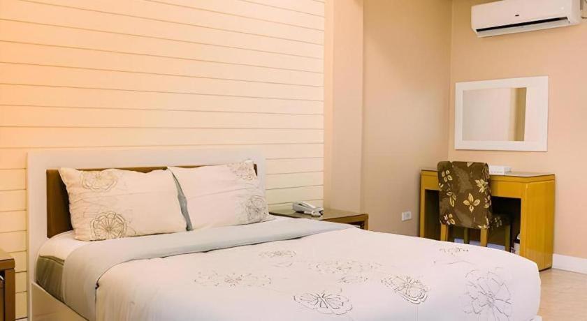 אולונגפו Moonbay Marina The Villas מראה חיצוני תמונה